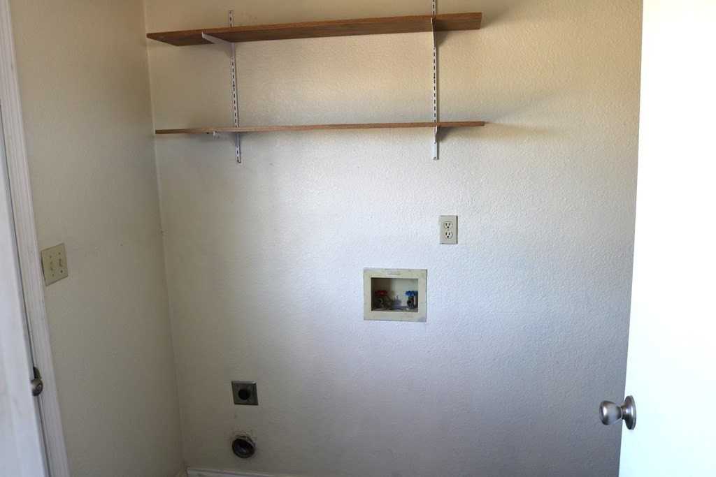 1100 W Stockton St - Photo 3 of 14