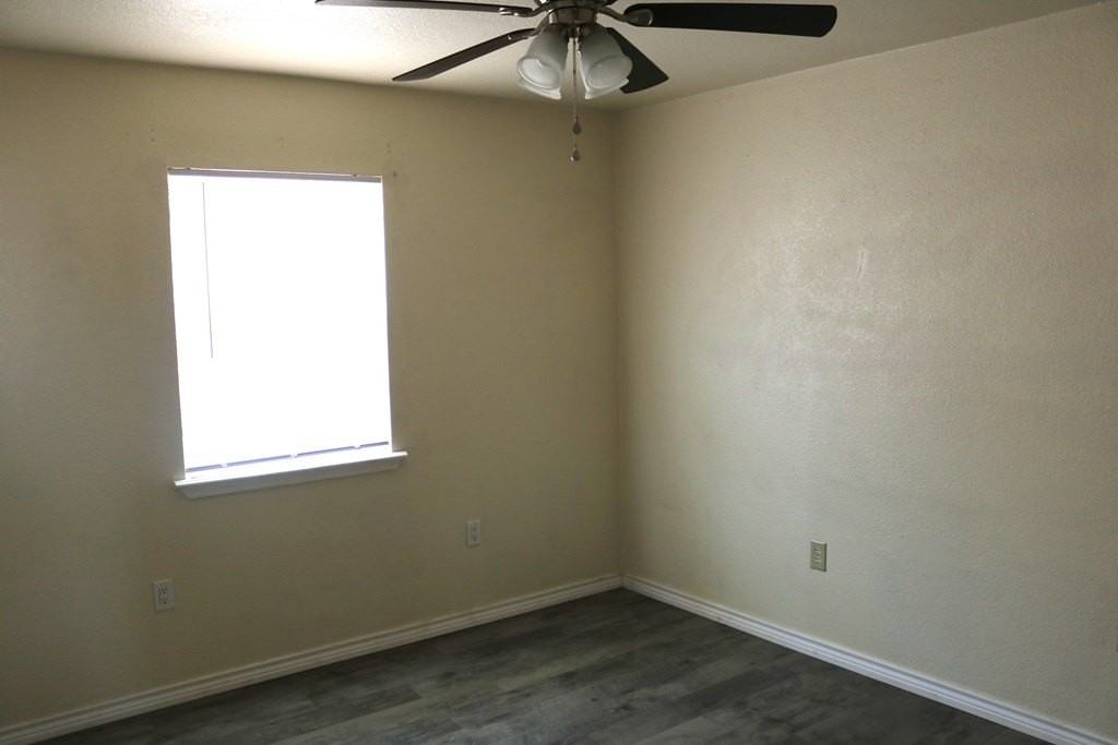1100 W Stockton St - Photo 7 of 14