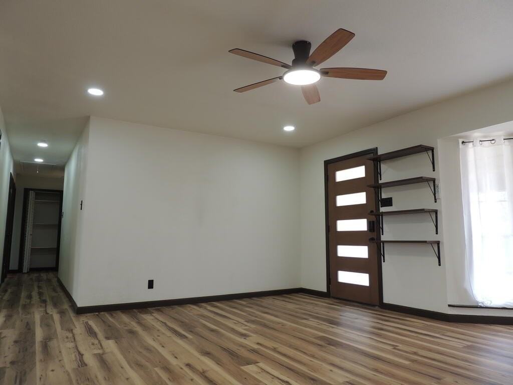 2816 Catalina Dr - Photo 5 of 34