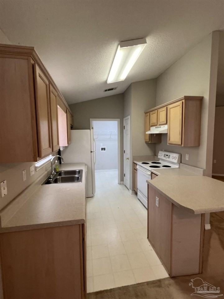 5294 Overbrook Dr - Photo 5 of 12