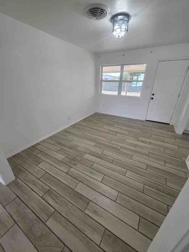 4307 Harvard Ave - Photo 6 of 26
