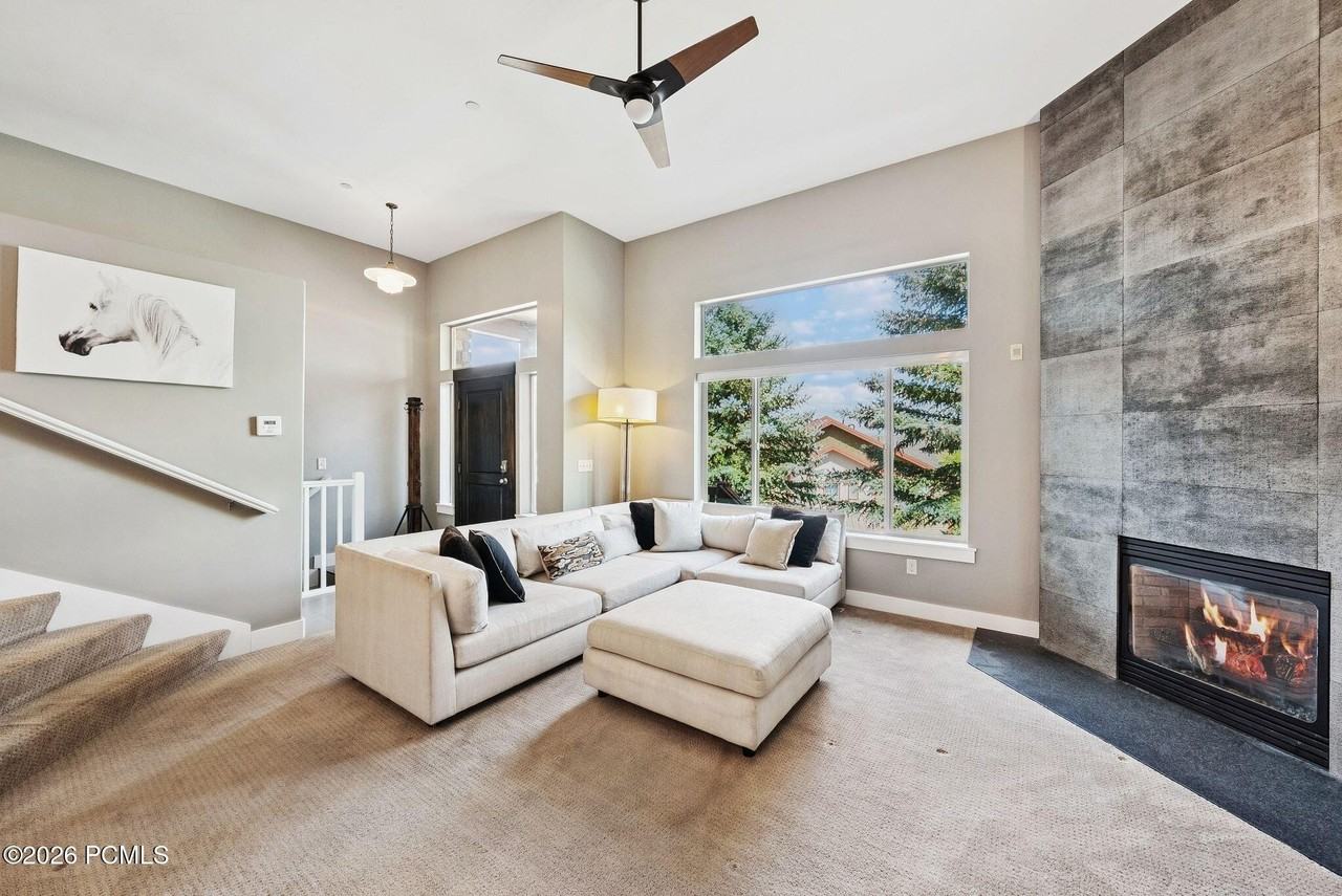 5581 Oslo Ln #A - Photo 5 of 43