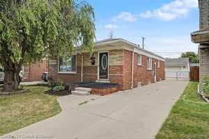 featured image of 4205 Katherine St