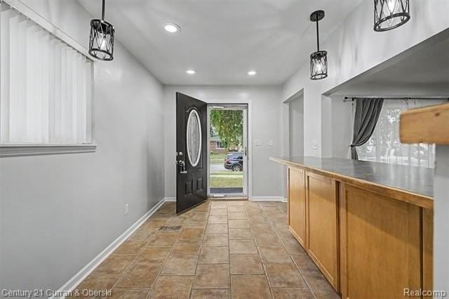 4205 Katherine St - Photo 3 of 36