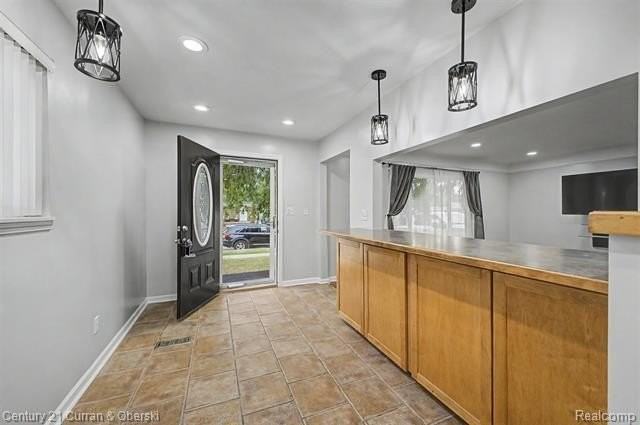 4205 Katherine St - Photo 4 of 36