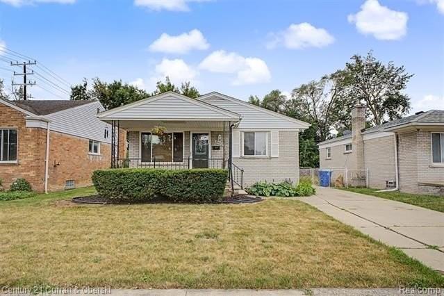 24315 Currier St - Photo 2 of 29
