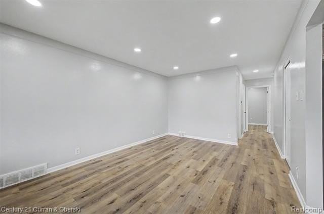 24315 Currier St - Photo 7 of 29
