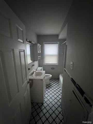 7337 Woodmont Ave - Photo 5 of 10