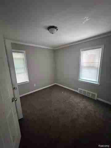 7337 Woodmont Ave - Photo 6 of 10