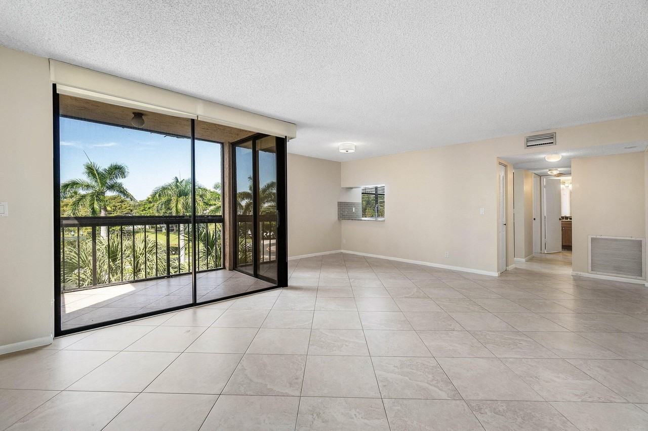 2455 Lindell Blvd #3411 - Photo 4 of 25