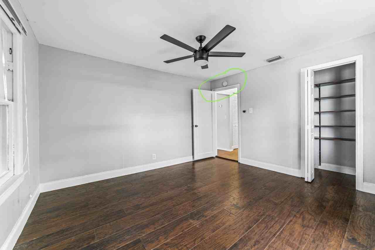 645 Ne 38th St #A - Photo 3 of 20
