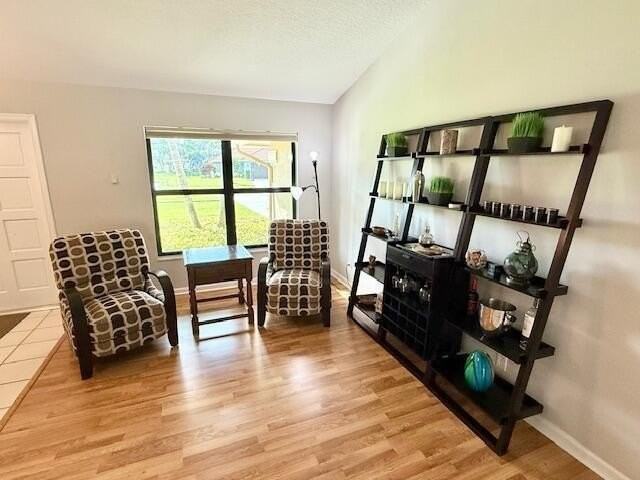 1919 Lindsey Ct - Photo 4 of 30