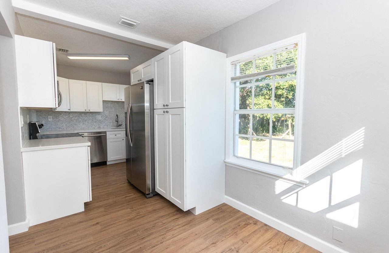 823 Se 3rd Ave - Photo 5 of 14