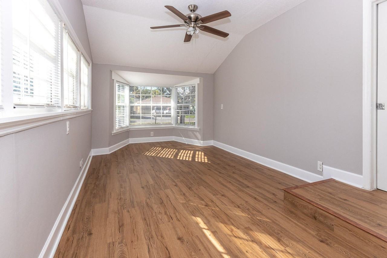 823 Se 3rd Ave - Photo 6 of 14