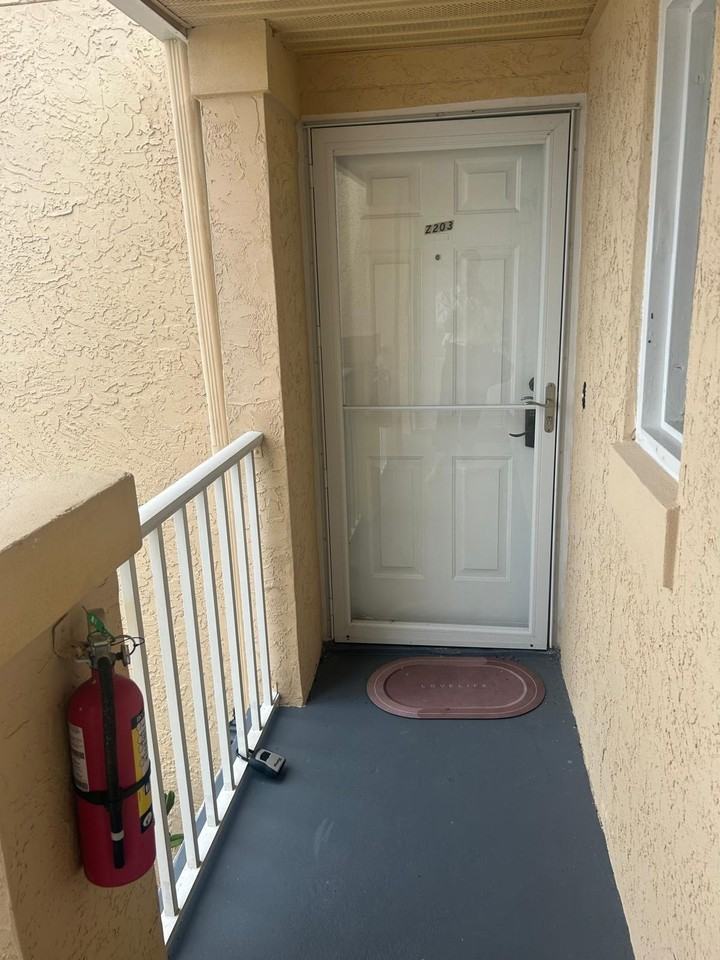 1627 Se Green Acres Cir #Z203 - Photo 2 of 9