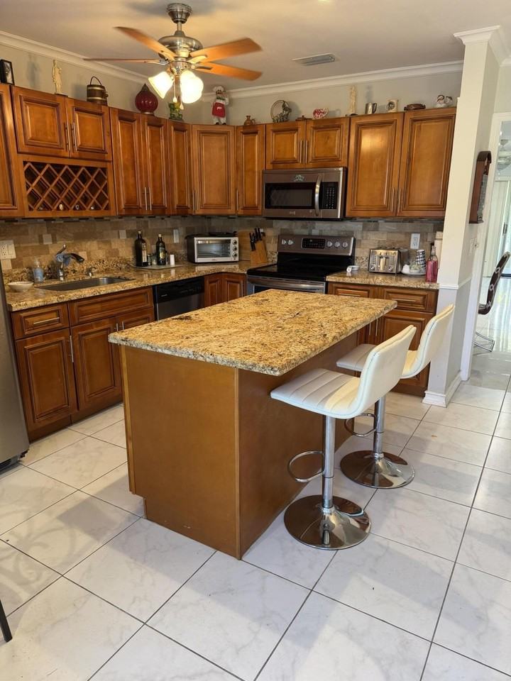 8588 Bella Vista Dr - Photo 3 of 12