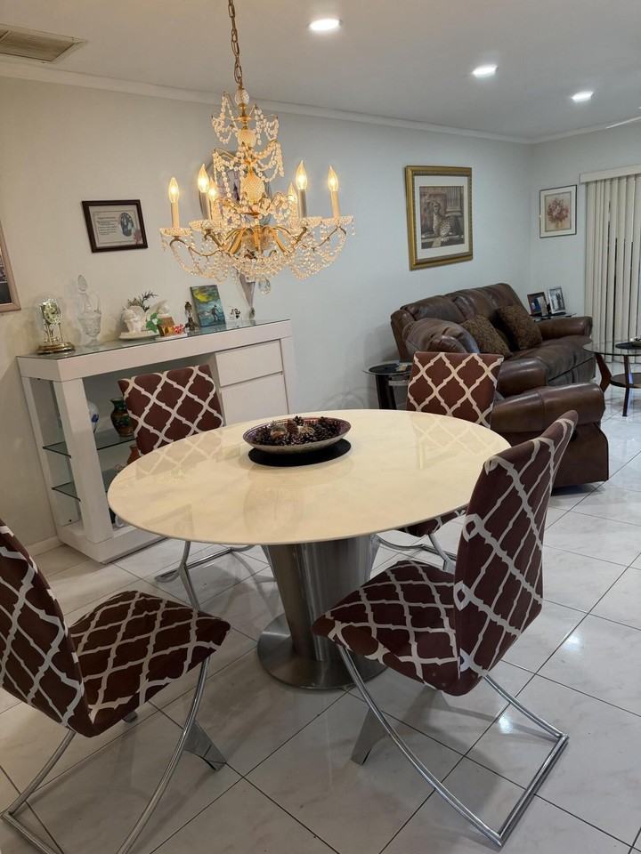 8588 Bella Vista Dr - Photo 4 of 12