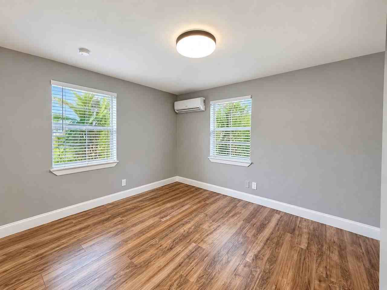 32 Lake Osborne Dr #9 - Photo 4 of 13