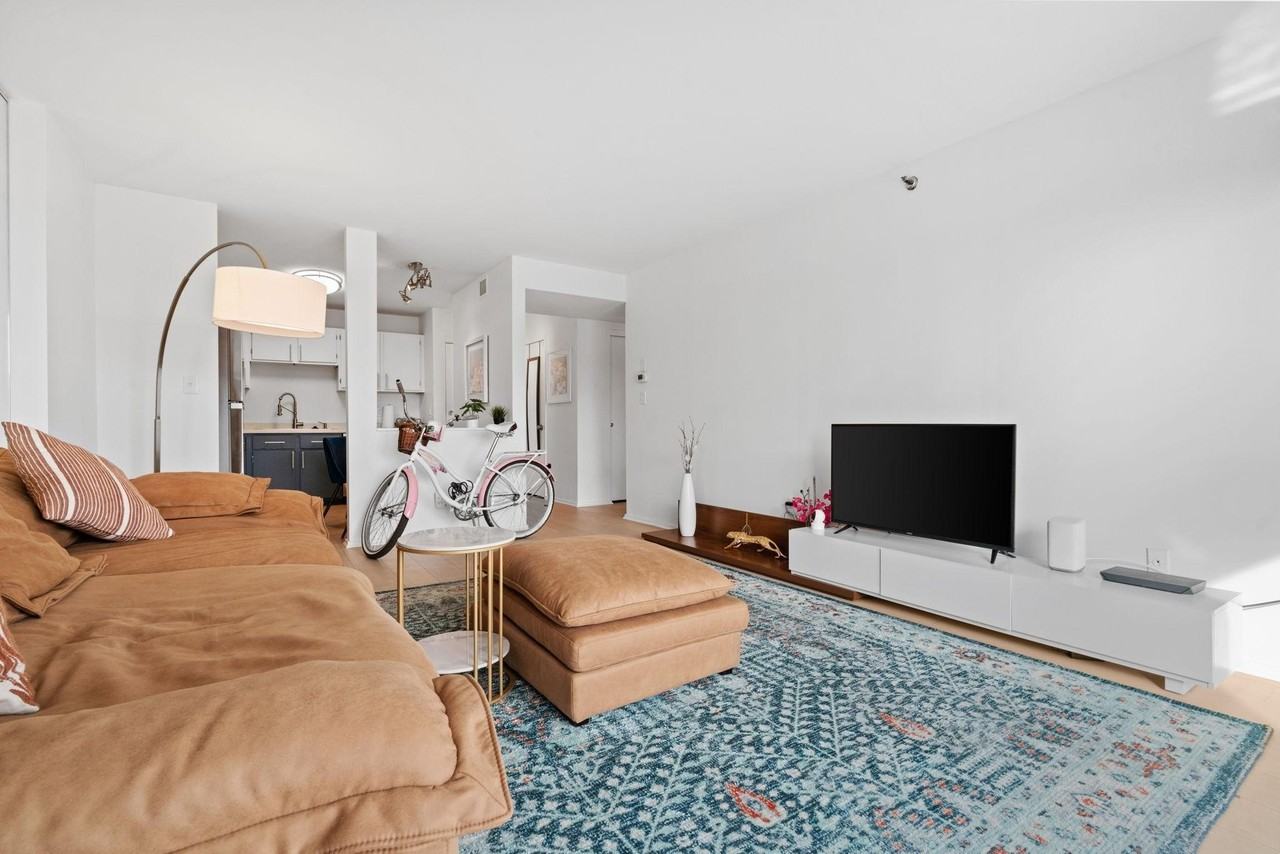121 Washington Ave S #1208 - Photo 5 of 17