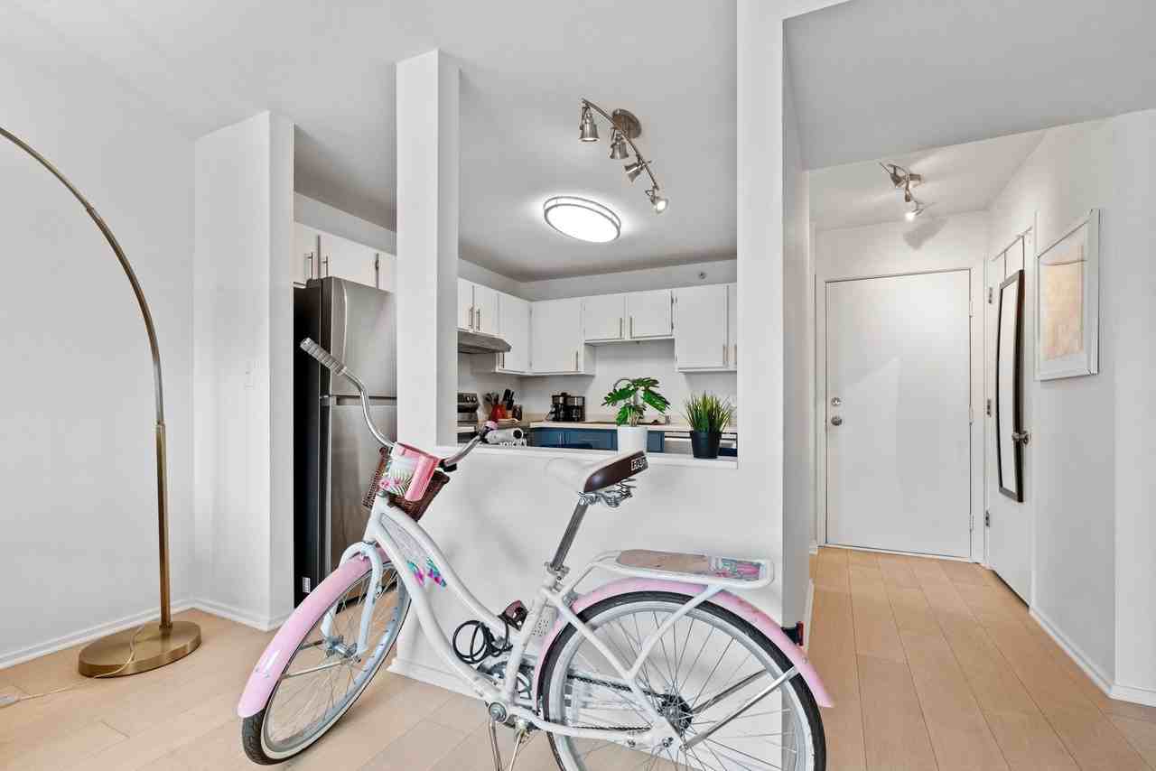 121 Washington Ave S #1208 - Photo 7 of 17