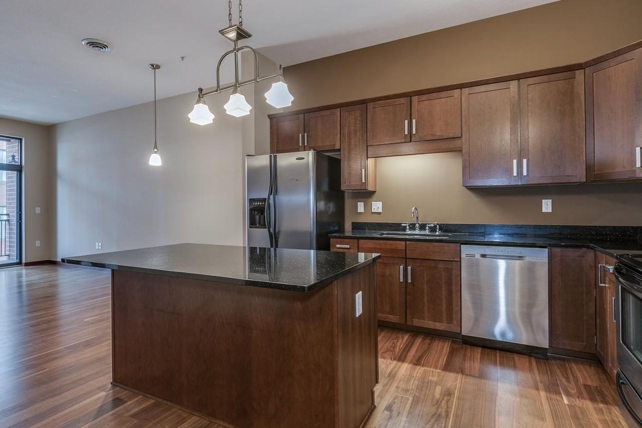 270 4th St E #504 - Photo 5 of 32