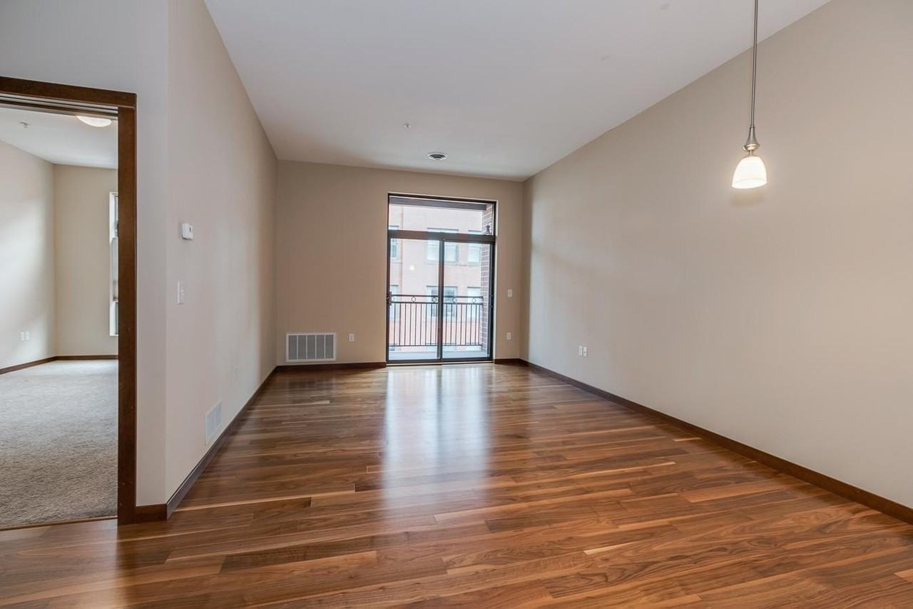 270 4th St E #504 - Photo 6 of 32