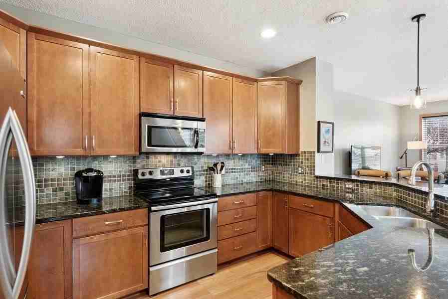 9612 Scott Ln N - Photo 7 of 36