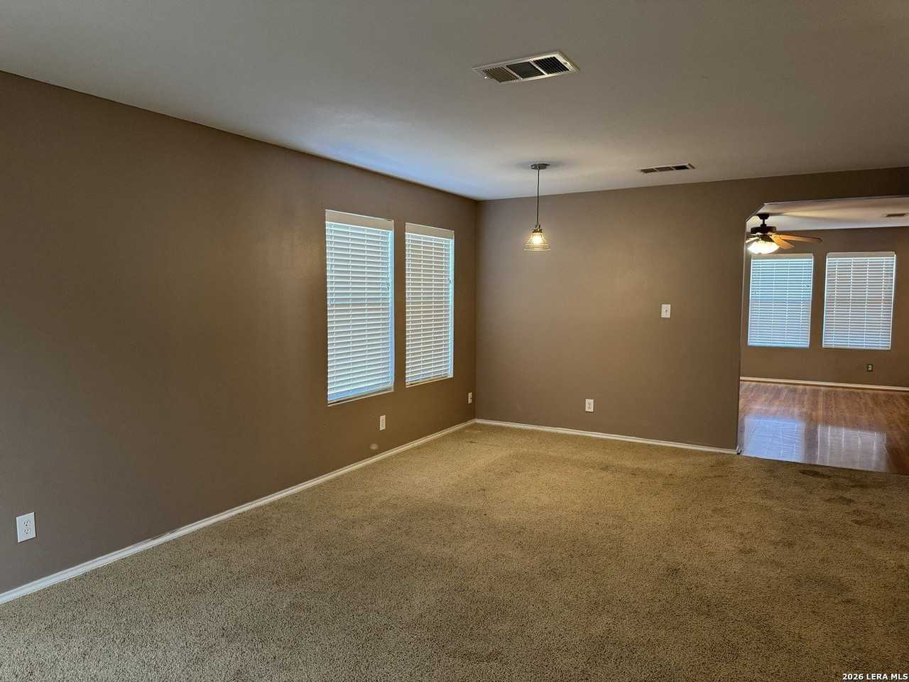 25607 Crimson Beauty - Photo 3 of 29