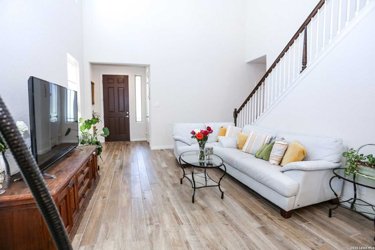 2046 Egret Ave - Photo 6 of 31