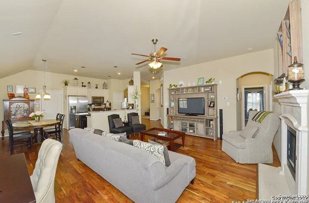 7905 Mystic Chase - Photo 6 of 25