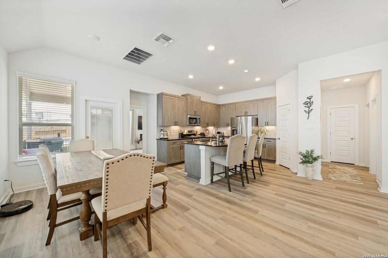 1617 Craftsman - Photo 5 of 18