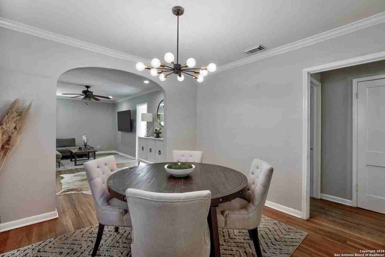 356 Larchmont Dr - Photo 6 of 18