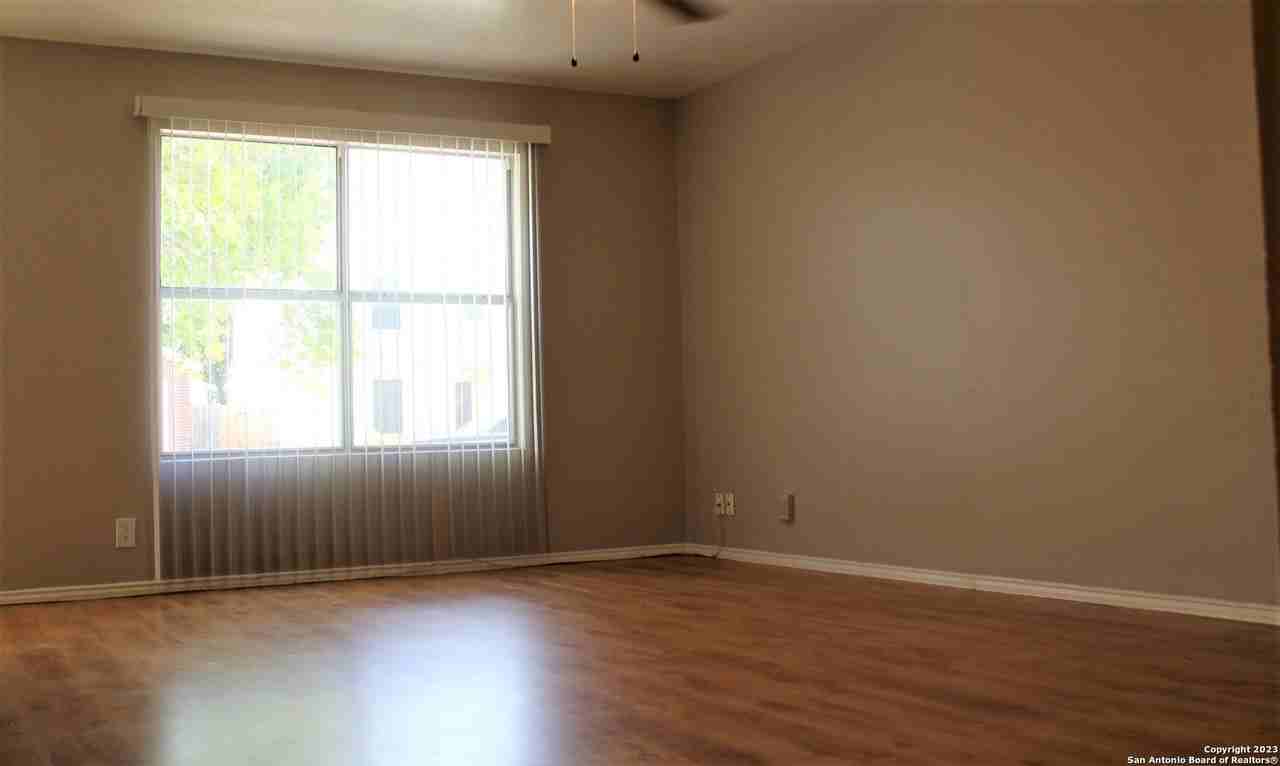 9226 Encino Vlg - Photo 3 of 20