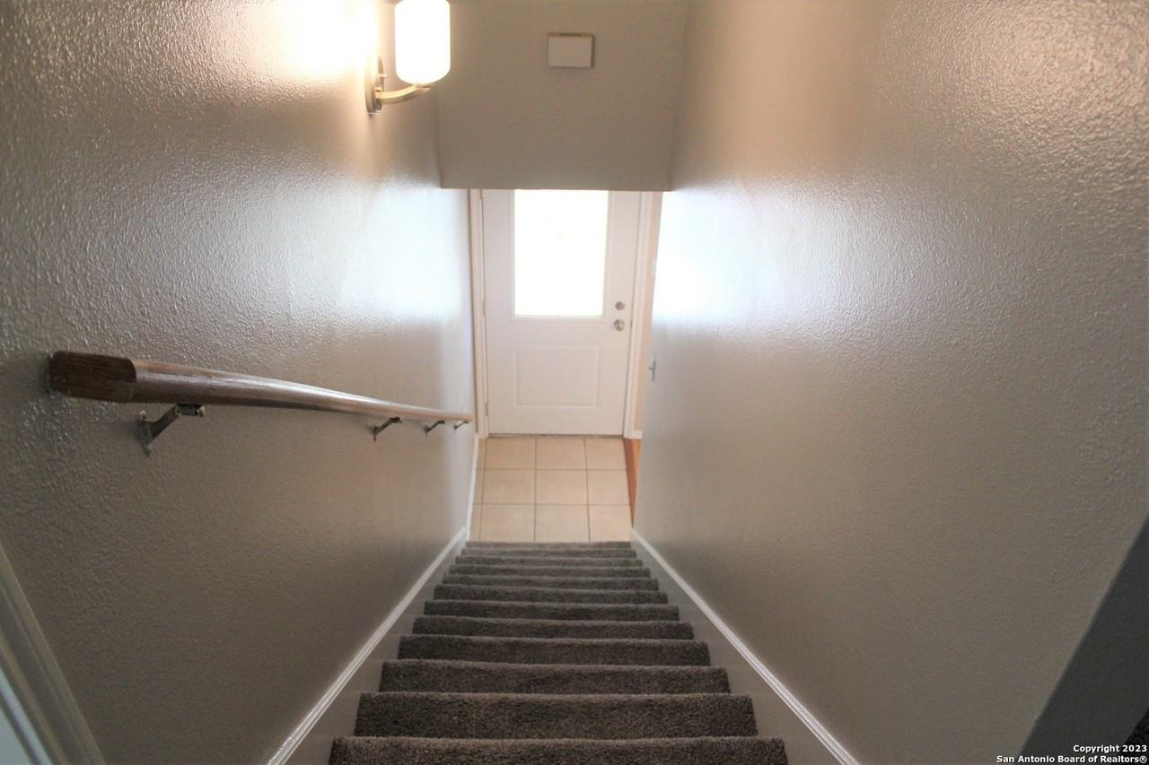 9226 Encino Vlg - Photo 6 of 20