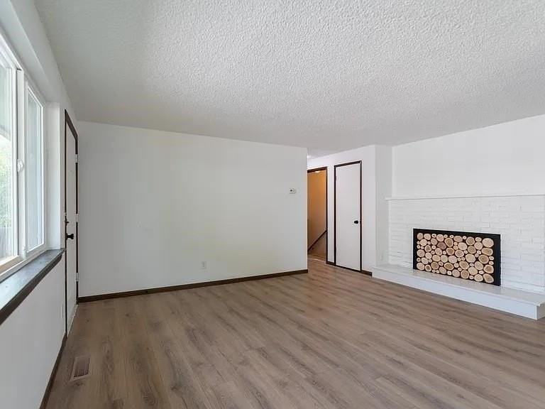 512 E Longfellow Ave #514 - Photo 2 of 17