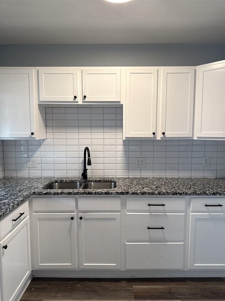 2241 N Mascot Ave - Photo 4 of 14