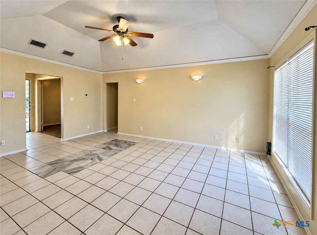 2204 Lazy Ridge Dr - Photo 6 of 16