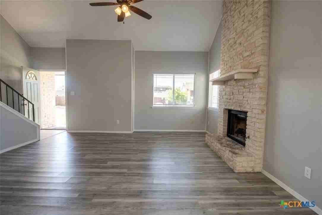 1225 Westway Cir - Photo 3 of 11