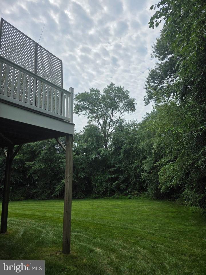 486 Jacobsen Dr - Photo 4 of 40