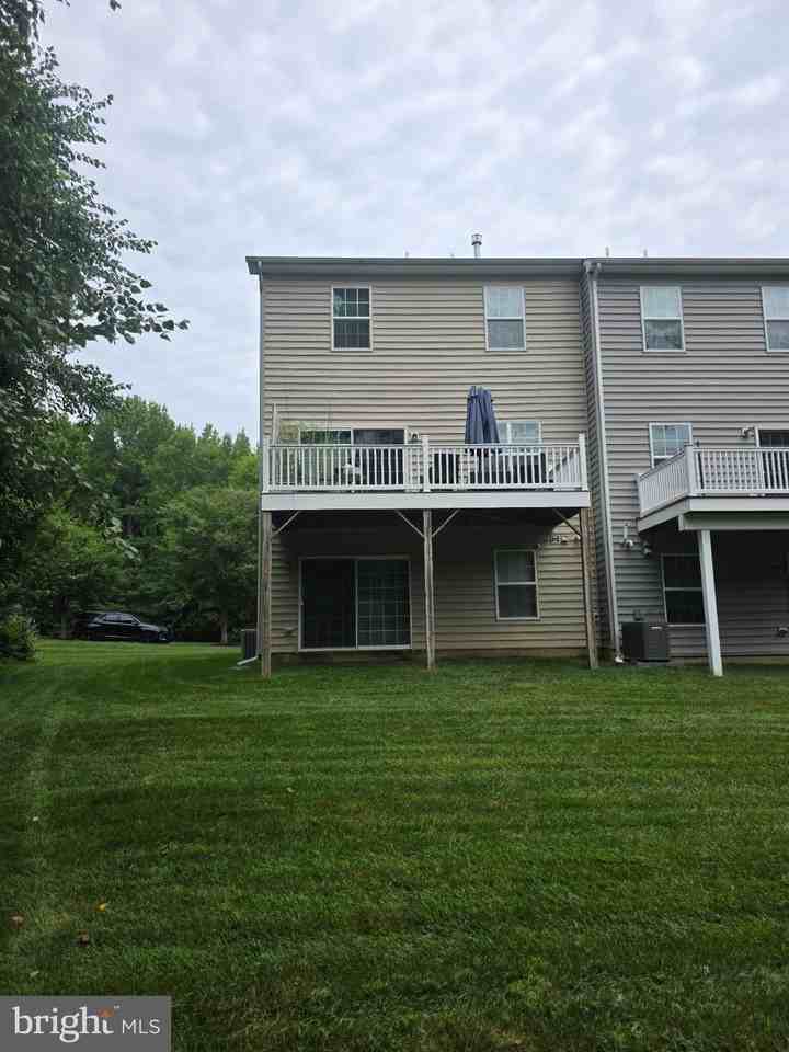 486 Jacobsen Dr - Photo 5 of 40