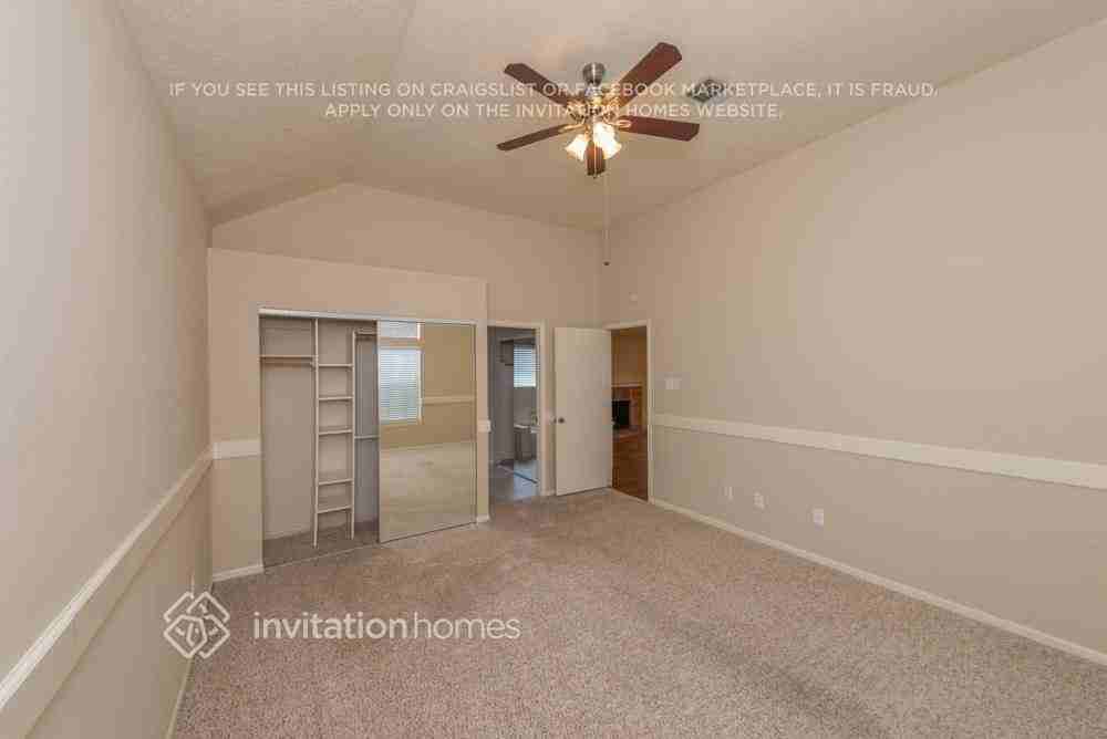 15119 Manorhill Dr - Photo 7 of 21