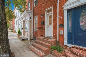featured image of 1811 E Pratt St