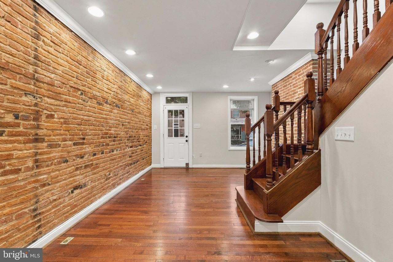 1811 E Pratt St - Photo 7 of 36