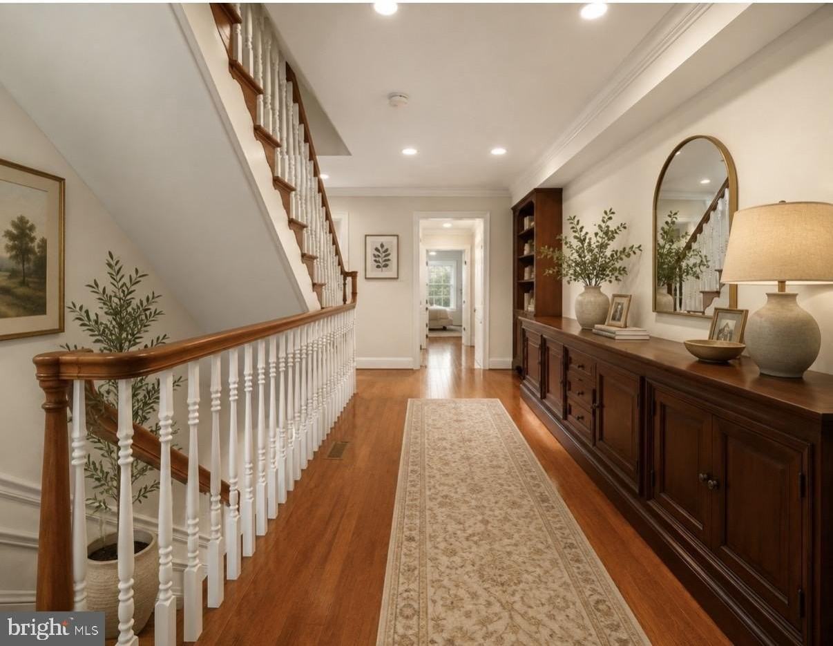 1933 Fleet St - Photo 6 of 50