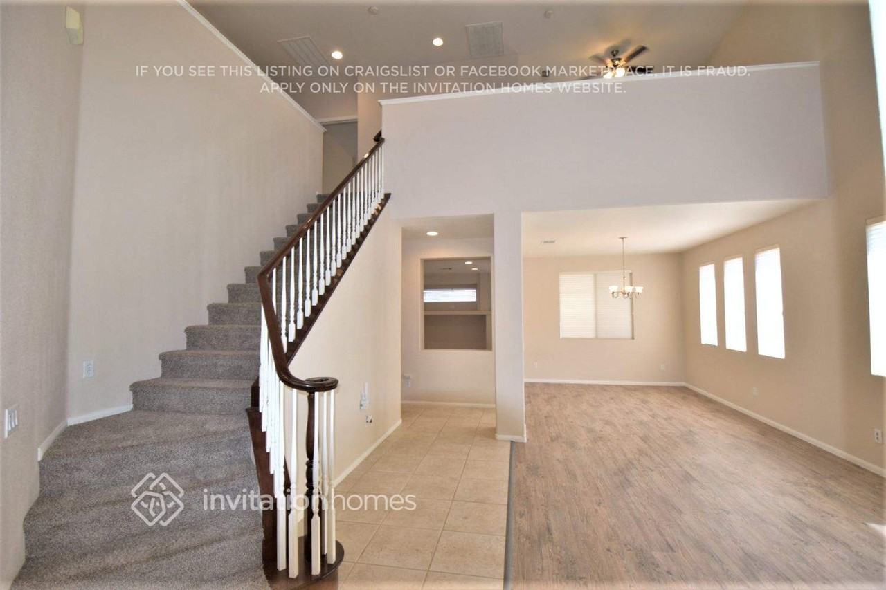 3452 Yellow Cove Ln - Photo 4 of 22