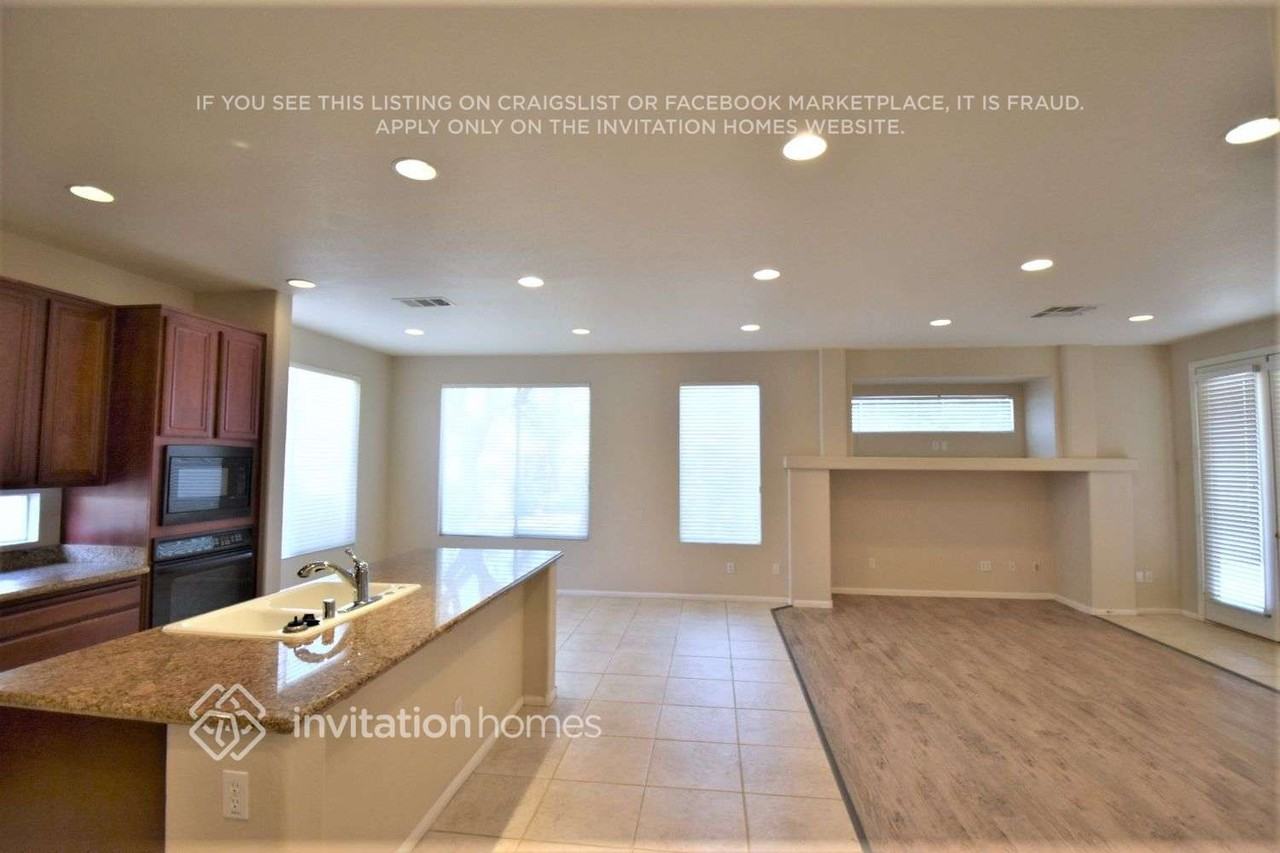 3452 Yellow Cove Ln - Photo 6 of 22