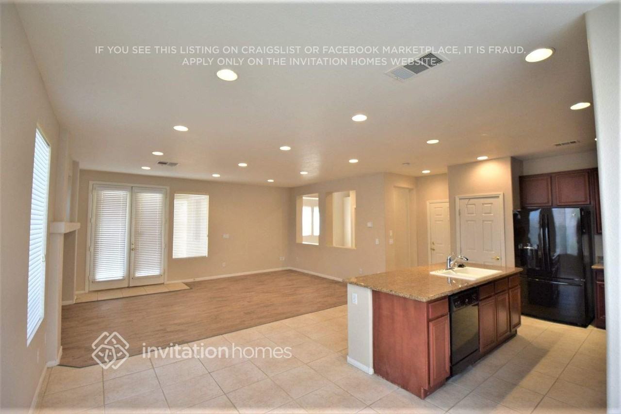 3452 Yellow Cove Ln - Photo 7 of 22