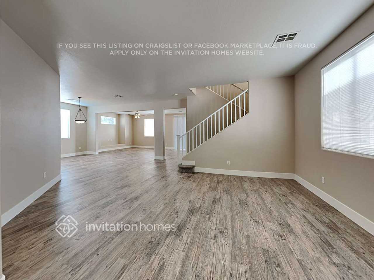 6653 Maple Mesa St - Photo 4 of 19