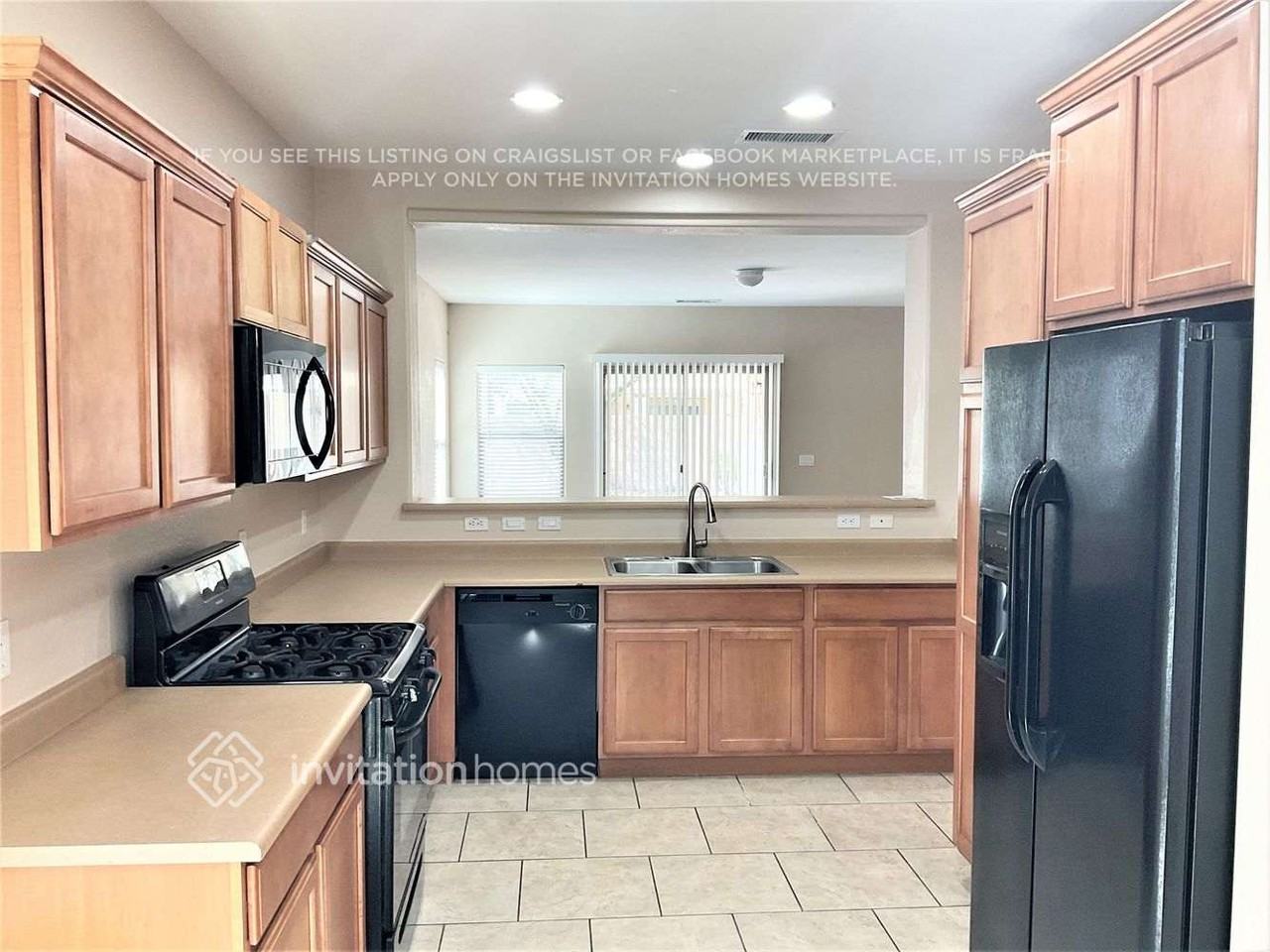 18532 W Sanna St - Photo 4 of 10