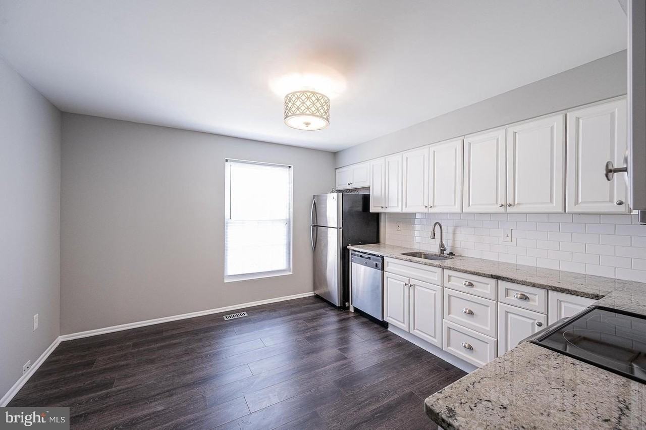 10716 Cordage Walk - Photo 5 of 39